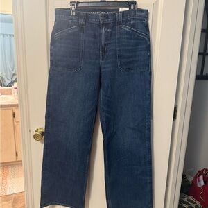 American Eagle Outfitters women’s Dark Blue Relaxed Jeans Brande new, never worn